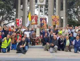 Parroquia San Pedro De Las Condes Hombres De Per Rezar N El Rosario